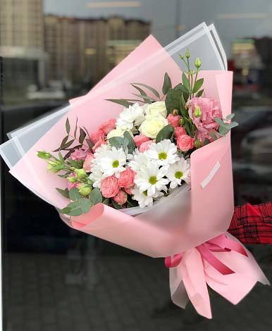 Букет цветов из: Розы, Лизиантусы и Хризантемы в Хохольском